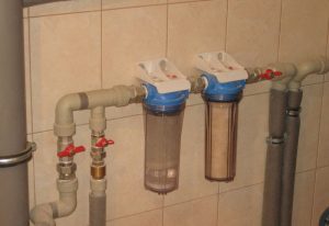Установка проточного фильтра для воды в Коченёво